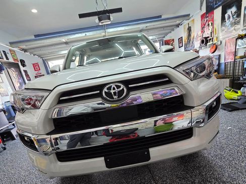 Used 2021 Toyota 4Runner Limited image 1