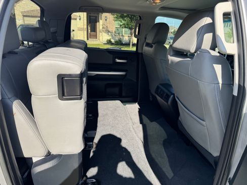 Used 2017 Toyota Tundra Limited AWD/4WD image 10