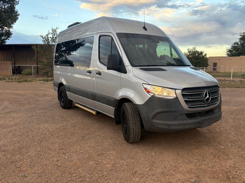 Used 2021 Mercedes-Benz Sprinter 1500 image 24