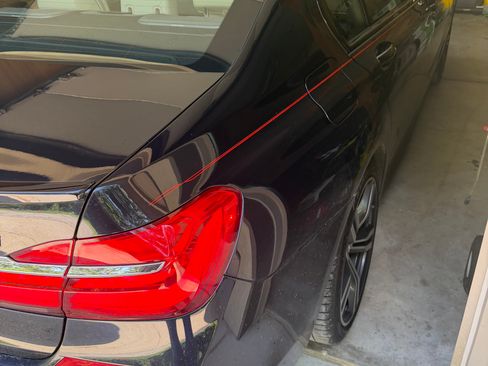 Used 2019 BMW 750i w/ Luxury Rear Seating Package RWD image 8