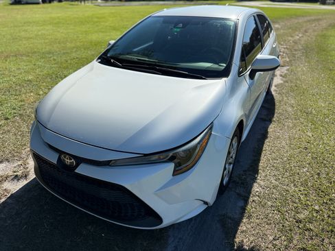 Used 2020 Toyota Corolla LE image 8