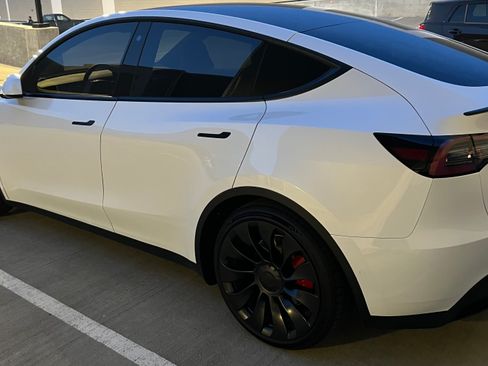 Used 2022 Tesla Model Y Performance image 4