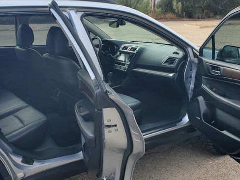 Used 2017 Subaru Outback 2.5i Limited image 22