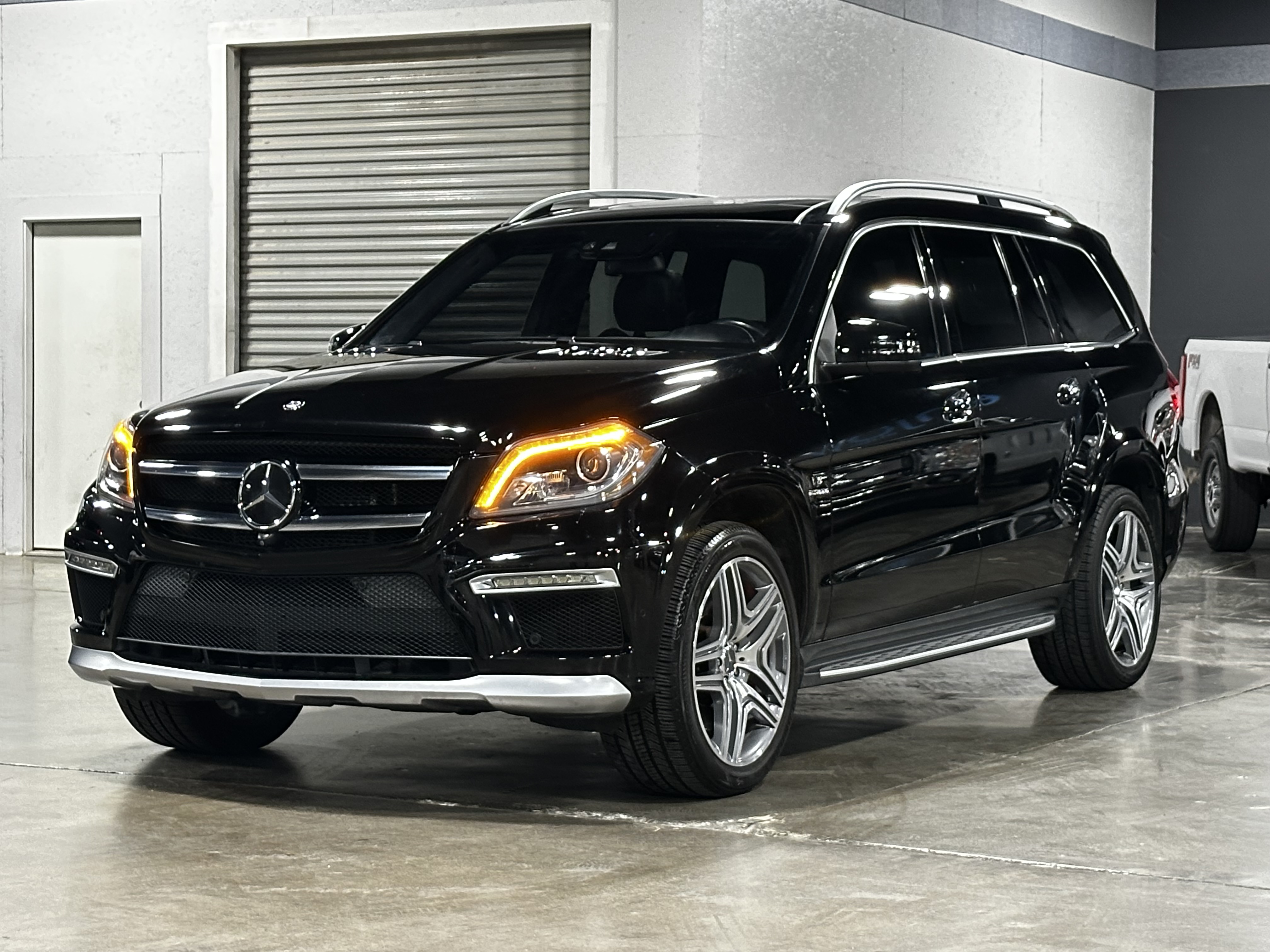 Used 2016 Mercedes-Benz GL 63 AMG 4MATIC w/ Accessory Chrome Package image 2