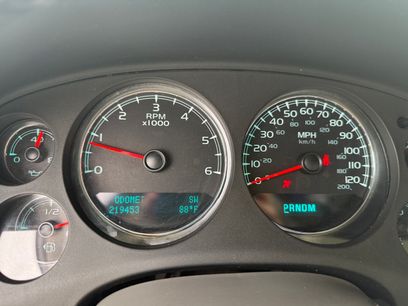 Used 2010 GMC Yukon XL SLT w/ SLT-2 Equipment Package