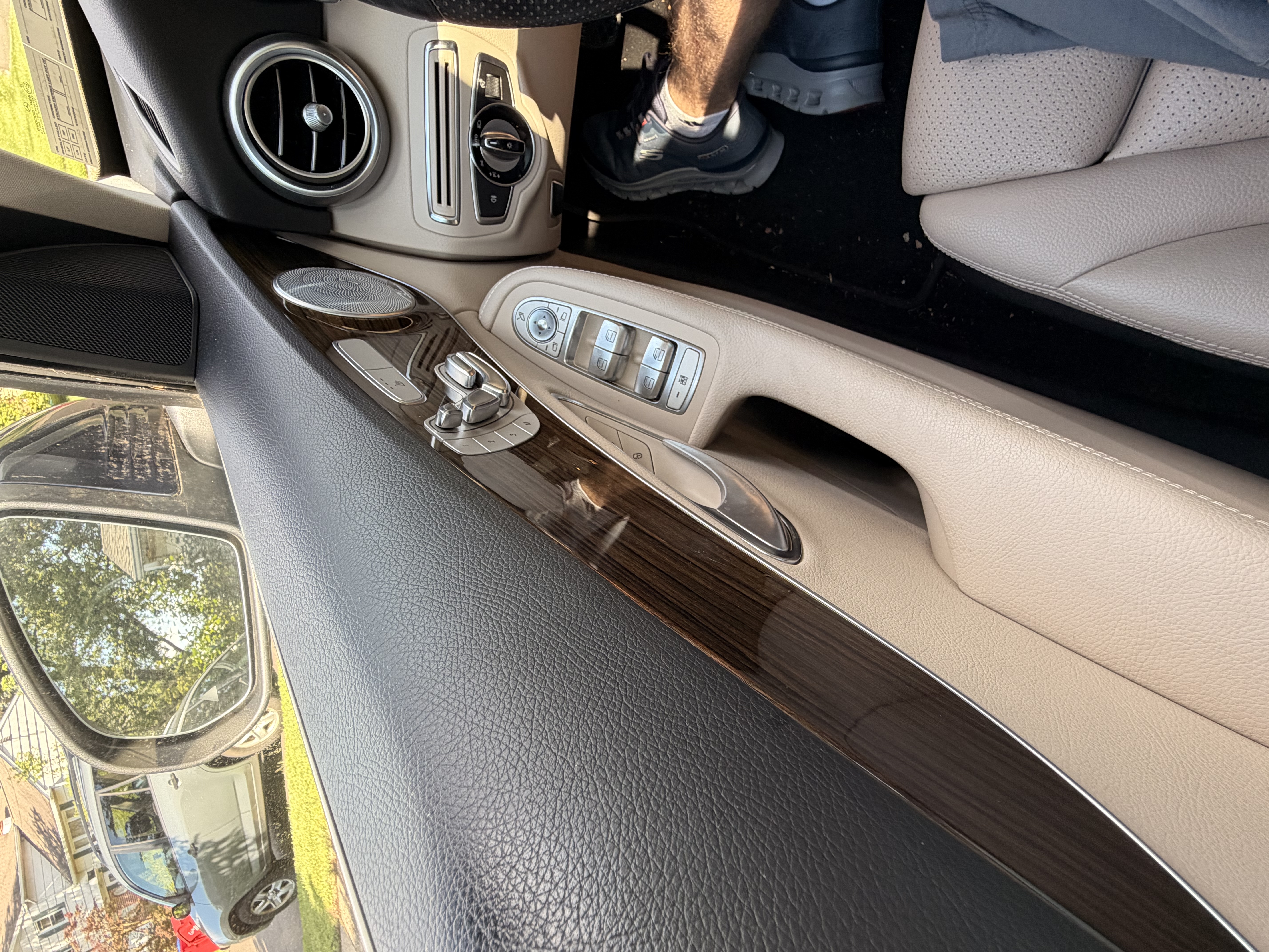 Used 2017 Mercedes-Benz C 300 4MATIC Sedan image 12