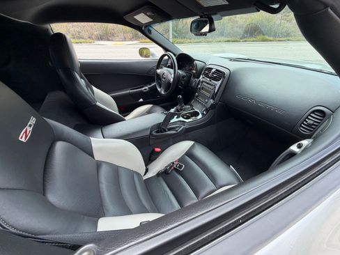 Used 2008 Chevrolet Corvette Z06 w/ Preferred Equipment Group RWD image 11