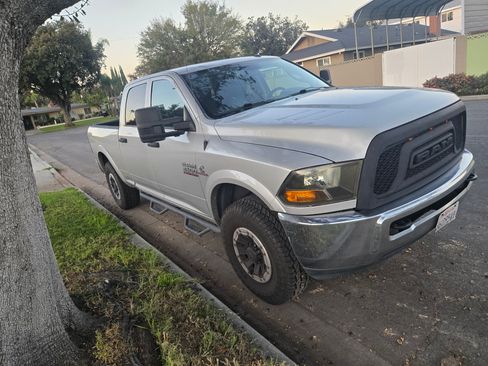 Used 2015 RAM 2500 Tradesman w/ Chrome Appearance Group image 6