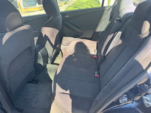 Used 2011 Nissan Altima 2.5 S w/ Special Edition Pkg FWD image 4