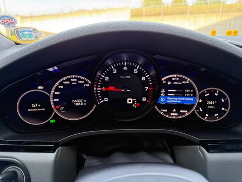 Used 2019 Porsche Cayenne image 18