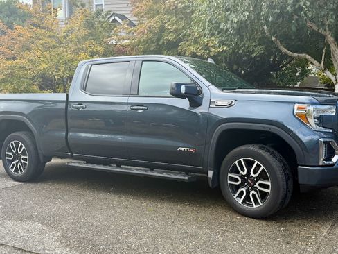Used 2021 GMC Sierra 1500 AT4 w/ Technology Package image 2