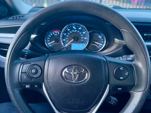 Used 2015 Toyota Corolla LE FWD image 8