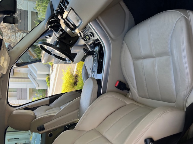Used 2016 Land Rover Range Rover Sport SE AWD/4WD image 11