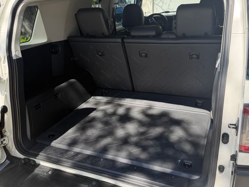 Used 2014 Toyota FJ Cruiser 4WD w/ Upgrade Package image 8