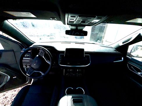 Used 2023 Chevrolet Suburban RST w/ Luxury Package AWD/4WD image 12