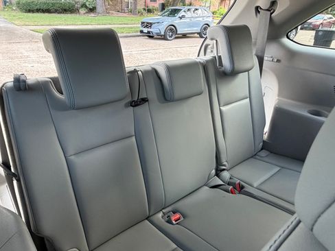 Used 2015 Toyota Highlander XLE FWD image 25