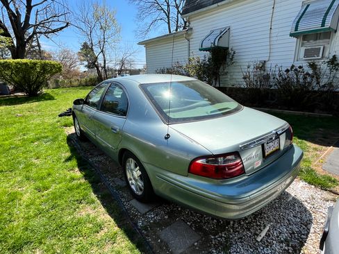 Used 2005 Mercury Sable LS image 4