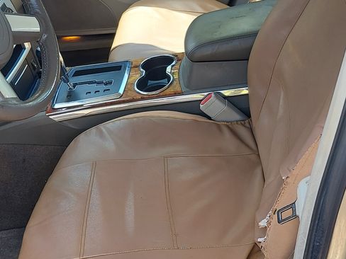 Used 2008 Chrysler 300 C w/ Protection Group II image 8