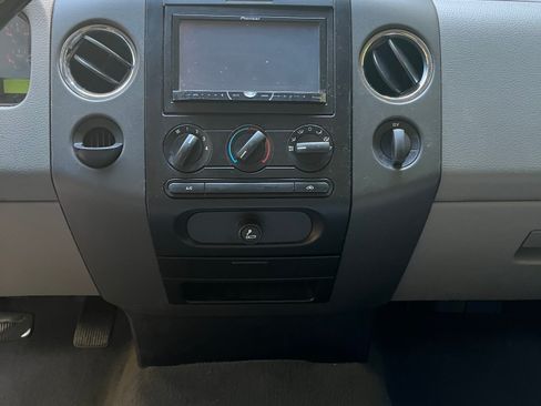 Used 2006 Ford F150 XLT RWD image 15