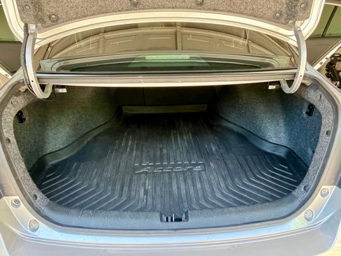 Used 2017 Honda Accord Sport image 8