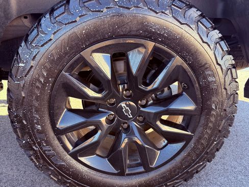 Used 2021 Chevrolet Silverado 1500 Custom image 13