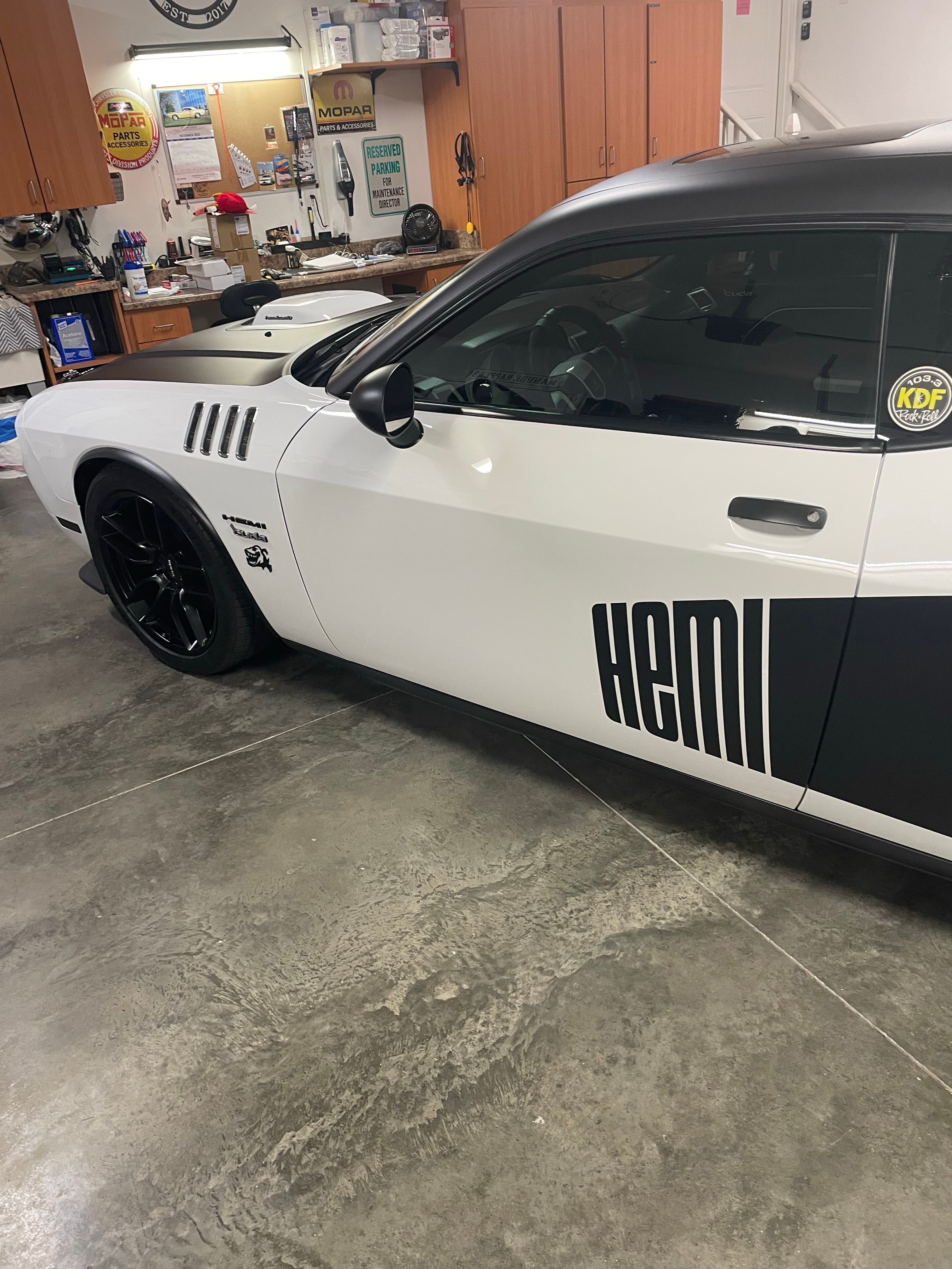Used 2011 Dodge Challenger R/T RWD image 11