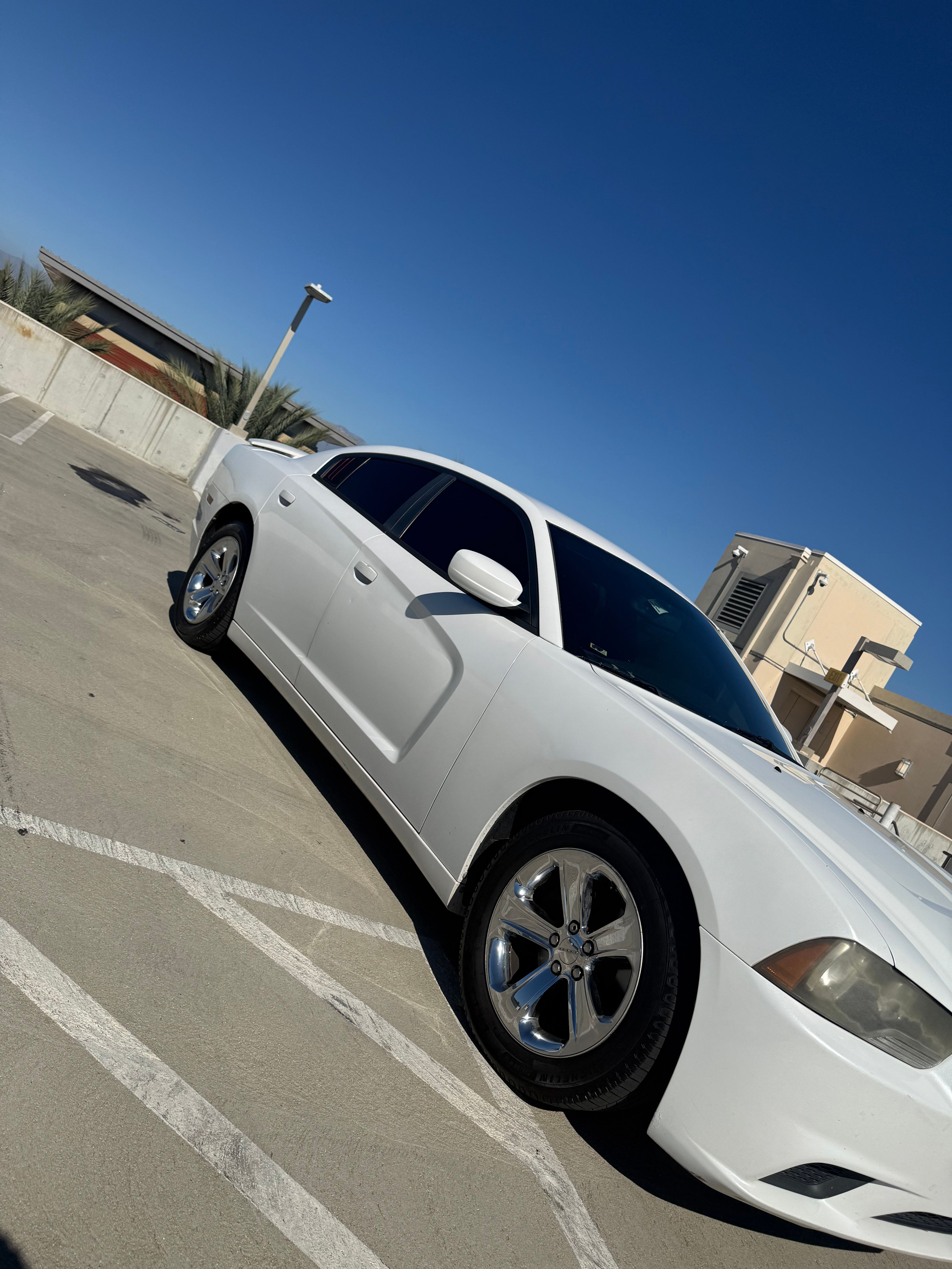Used 2013 Dodge Charger SE w/ Sport Appearance Group RWD image 5