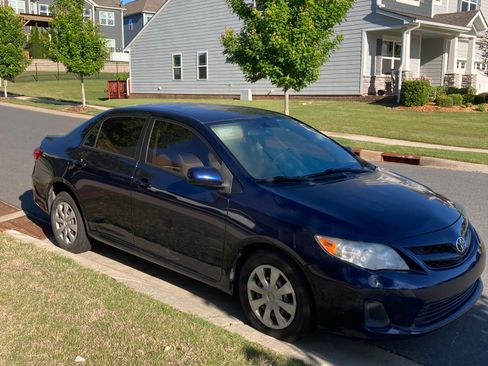 Used 2011 Toyota Corolla LE FWD image 13