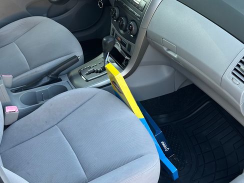 Used 2011 Toyota Corolla LE FWD image 5