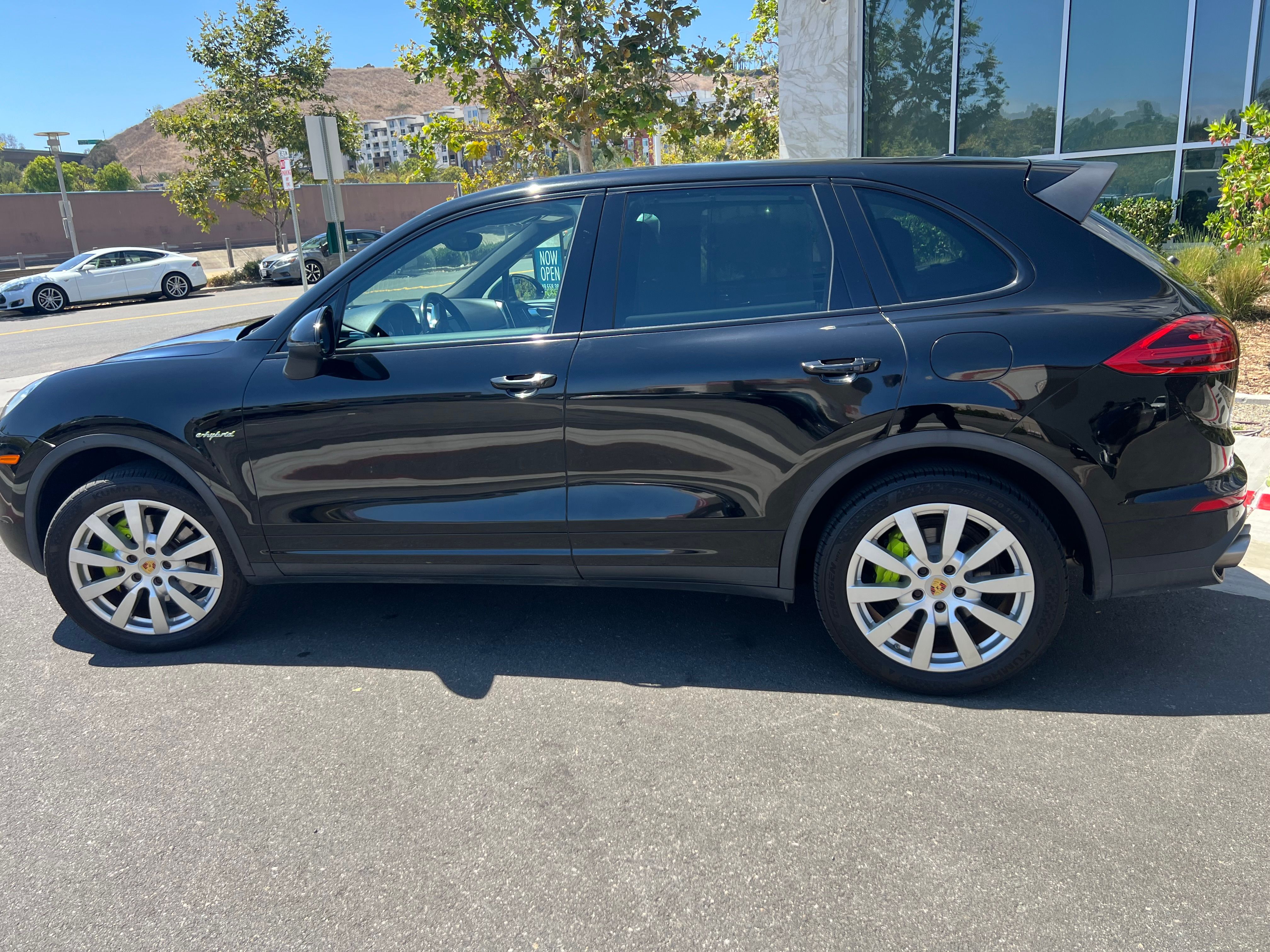 Used 2016 Porsche Cayenne S AWD/4WD image 5