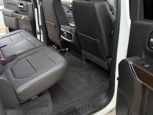 Used 2020 GMC Sierra 1500 SLT image 16