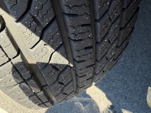 Used 2004 Chevrolet Express 1500 w/ LS Preferred Equipment Group RWD image 12
