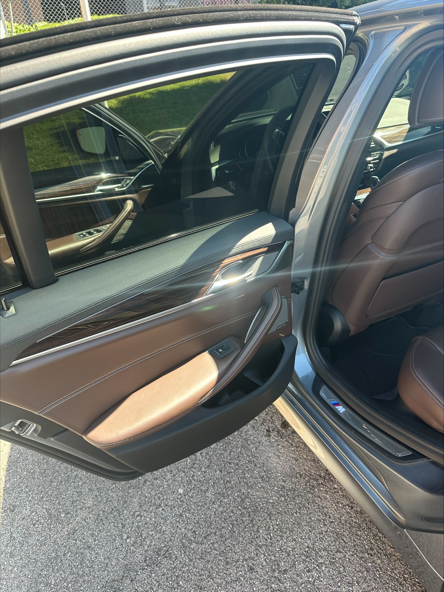 Used 2018 BMW M550i xDrive AWD/4WD image 4