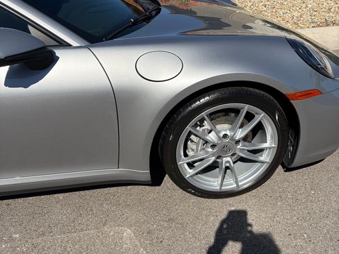 Used 2021 Porsche 911 Carrera image 9