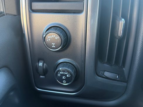 Used 2017 Chevrolet Silverado 1500 LT w/ LPO, Black Pack AWD/4WD image 10