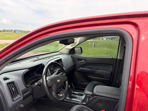Used 2015 Chevrolet Colorado Z71 RWD image 1