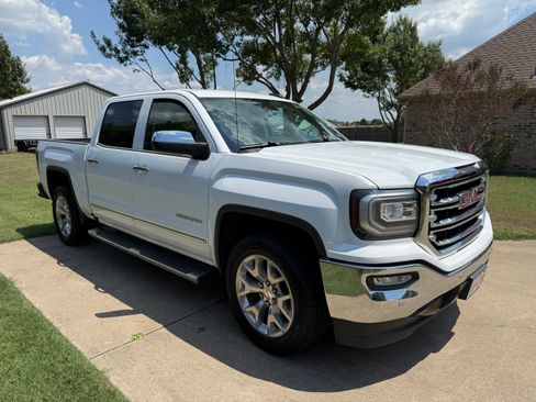 Used 2018 GMC Sierra 1500 SLT w/ Enhanced Driver Alert Package image 4