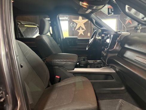Used 2021 RAM 3500 Big Horn w/ Level B Equipment Group AWD/4WD image 10