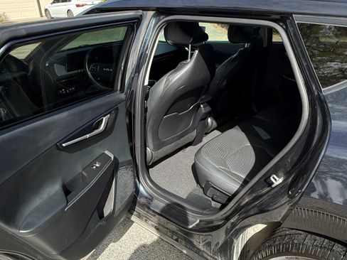Used 2022 Kia EV6 Wind RWD image 17