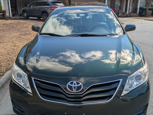 Used 2011 Toyota Camry LE w/ LE Extra-Value Pkg image 6