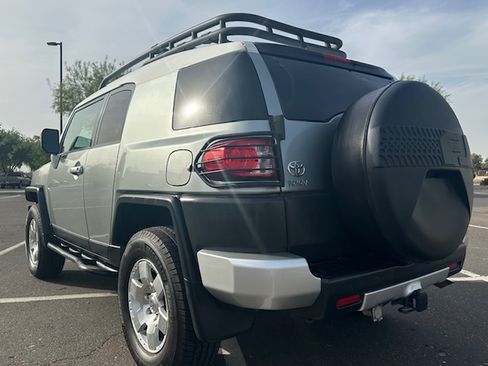 Used 2009 Toyota FJ Cruiser 4WD image 9