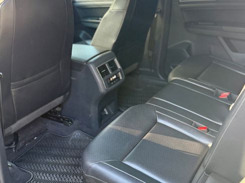 Used 2019 Volkswagen Atlas SE AWD/4WD image 13