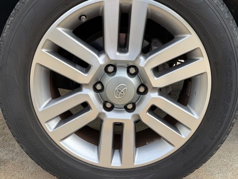 Used 2010 Toyota 4Runner Limited image 11