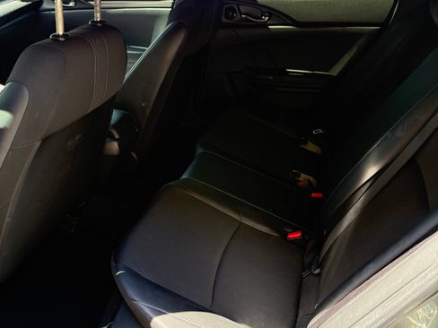 Used 2020 Honda Civic Sport image 7