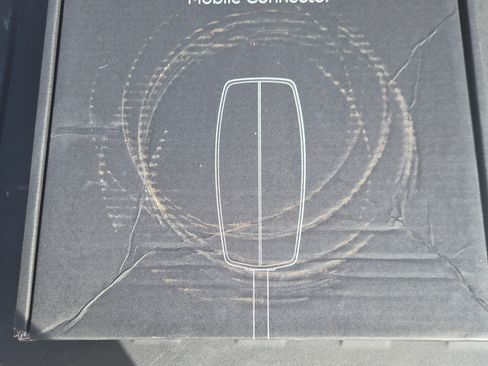 Used 2024 Tesla Cybertruck AWD Crew Cab image 20