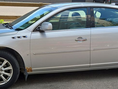 Used 2009 Buick Lucerne CX image 4