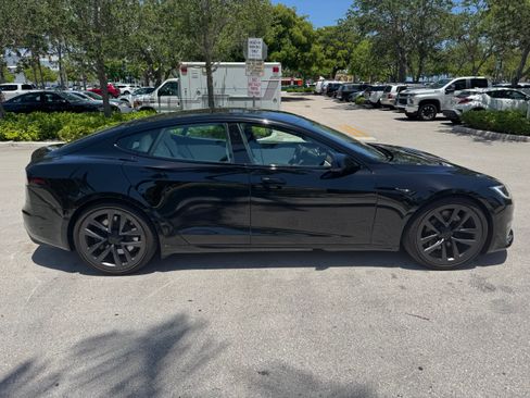 Used 2023 Tesla Model S Standard Range image 5