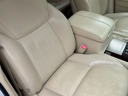 Used 2014 Lexus LX 570 4WD image 25