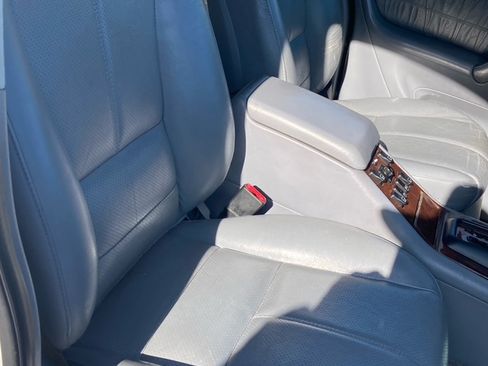 Used 2000 Mercedes-Benz ML 320 4MATIC image 10