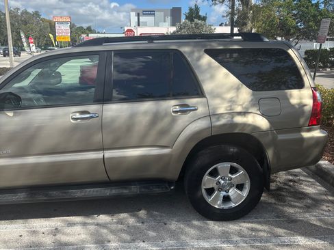 Used 2006 Toyota 4Runner Sport image 2